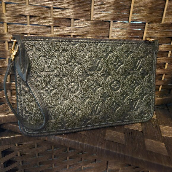 Louis Vuitton Neverfull Pochette - Picture 1 of 6